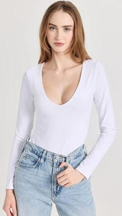 Ambitionist Weekender Deep V Thong Bodysuit